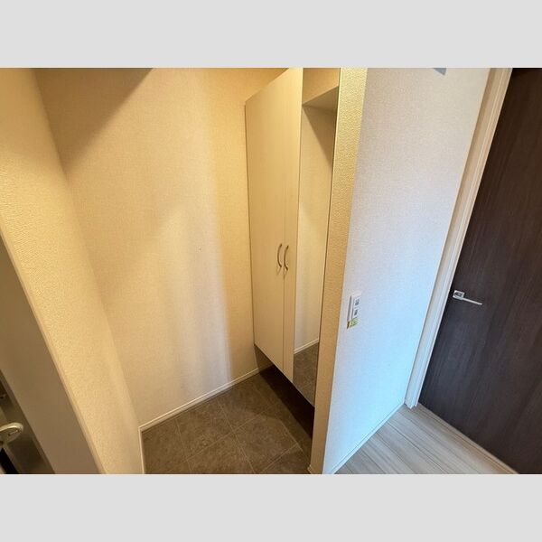 玄関 (玄関・シューズクローク)