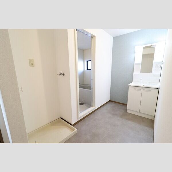 洗面所 (202　洗面所)