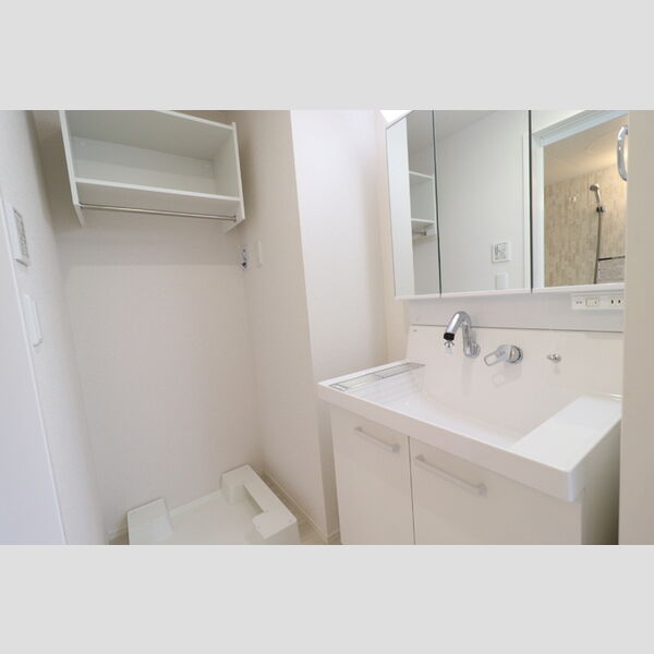 洗面所 (202　洗面所)