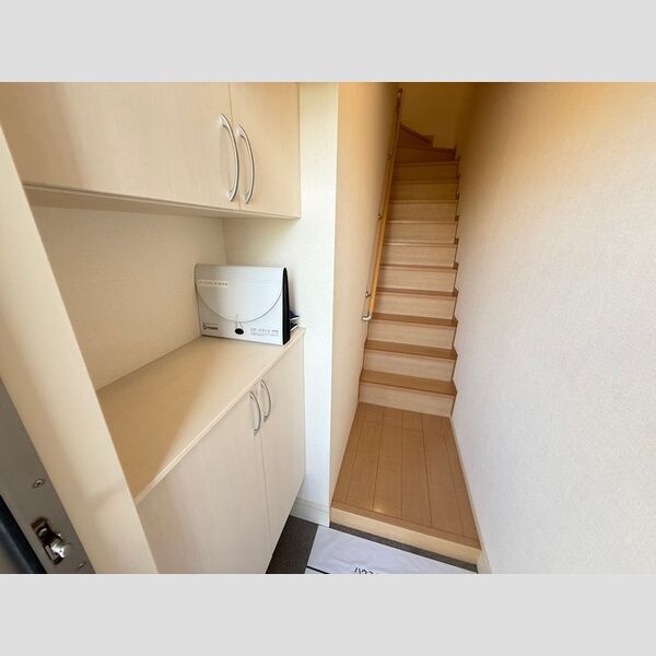 玄関 (玄関・シューズボックス～階段)