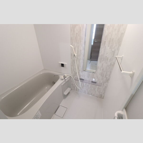 バス (103　浴室)