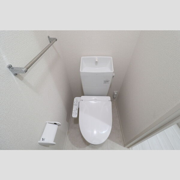 トイレ (105　トイレ)