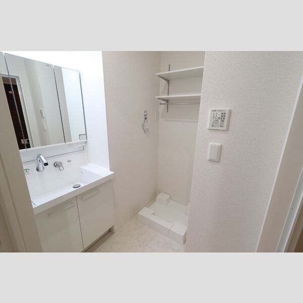 洗面所 (105　洗面所)