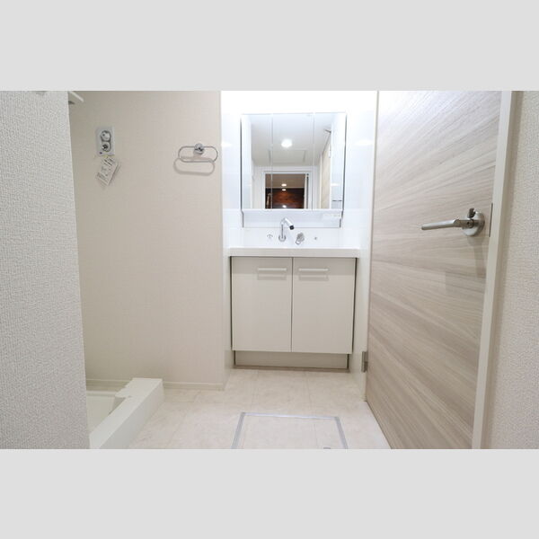 洗面所 (302　洗面所)