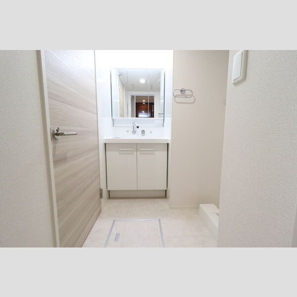 洗面所 (303　洗面所)