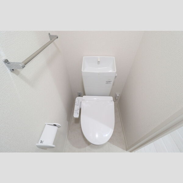 トイレ (305　トイレ)