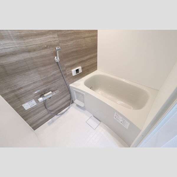 バス (101　浴室)