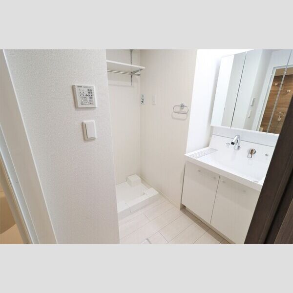 洗面所 (101　洗面所)