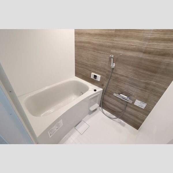 バス (103　浴室)