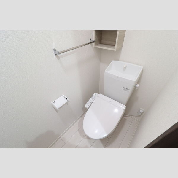 トイレ (105　トイレ)