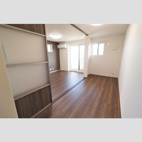 その他 (203　洋室)