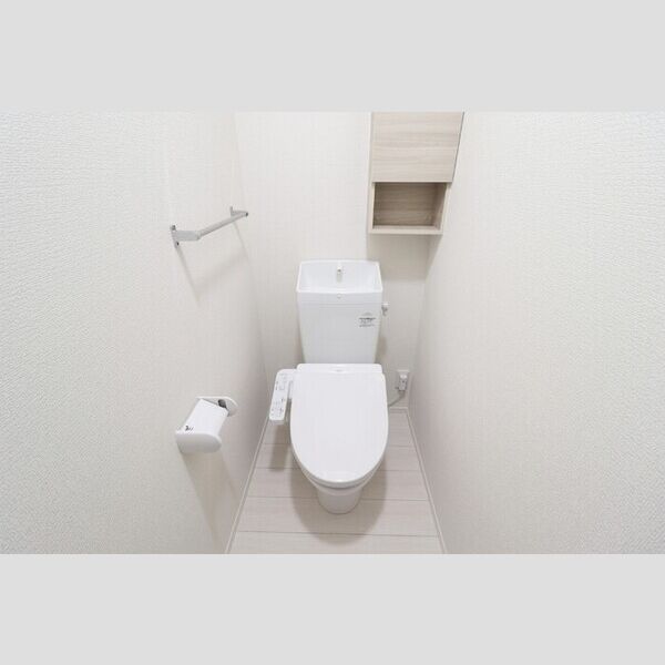 トイレ (203　トイレ)