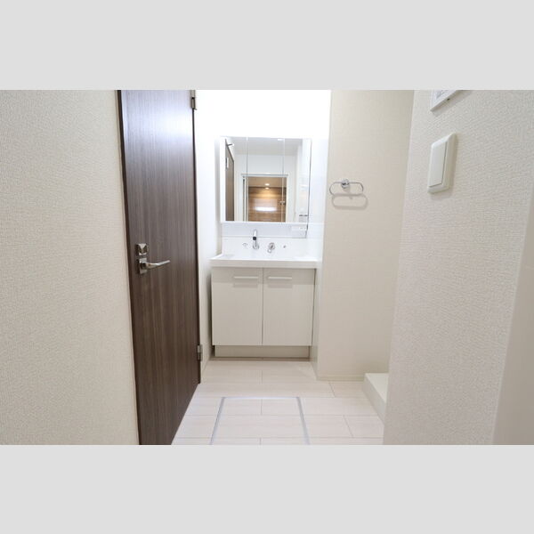 洗面所 (203　洗面所)