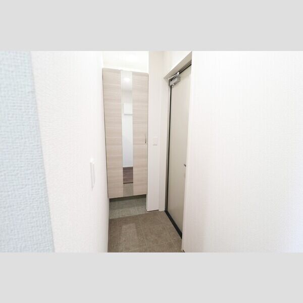 玄関 (301　玄関)