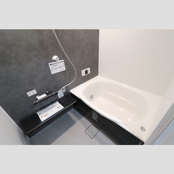 バス (202　浴室)