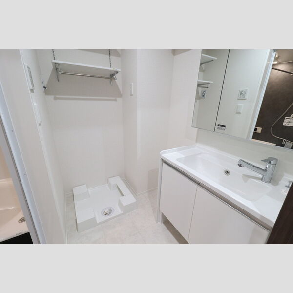 洗面所 (202　洗面所)