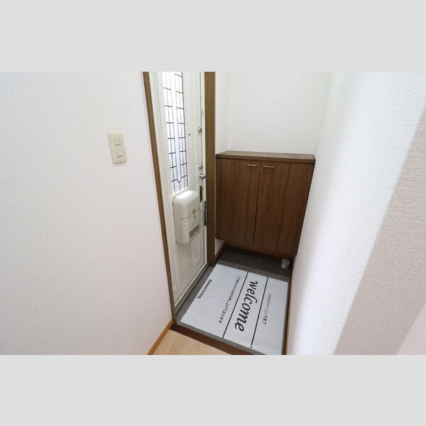 玄関 (101 玄関)