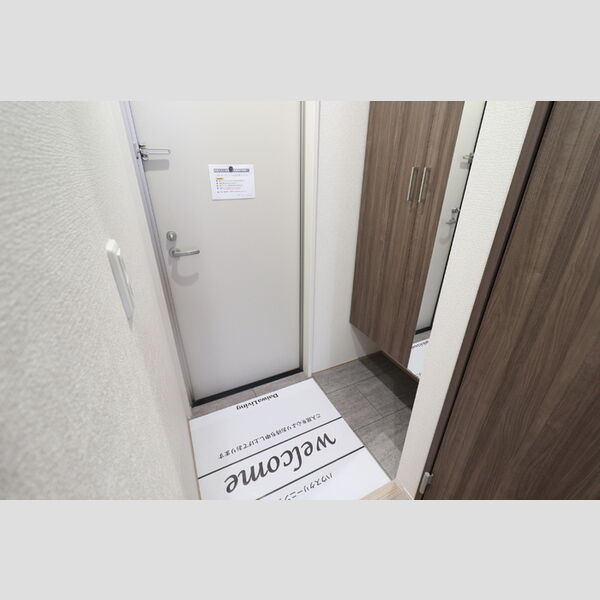 玄関 (305 玄関)