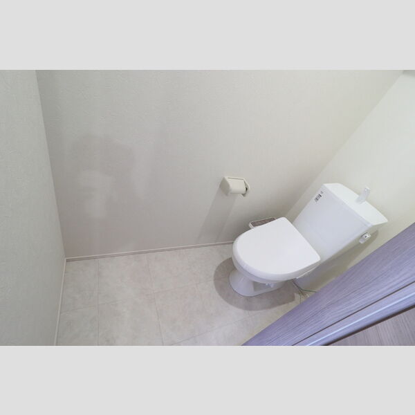 トイレ (温水洗浄暖房便座)