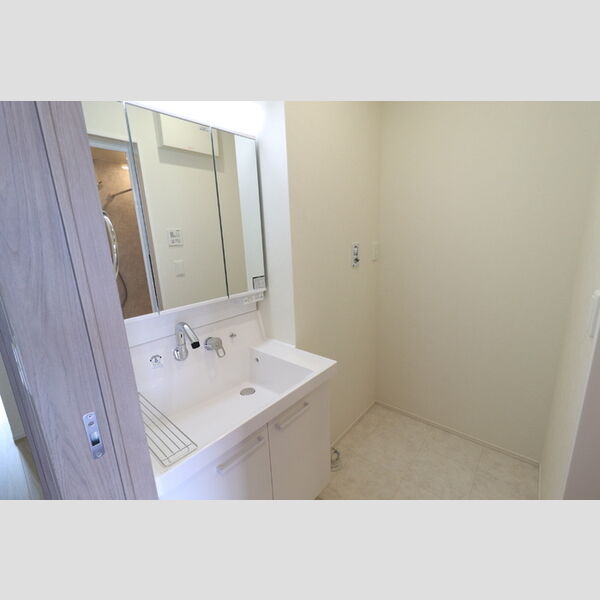 洗面所 (洗髪洗面化粧台)