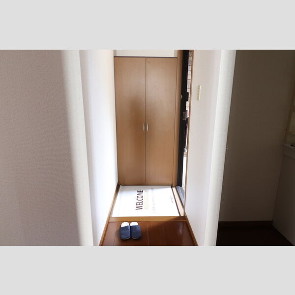 玄関 (101 玄関)