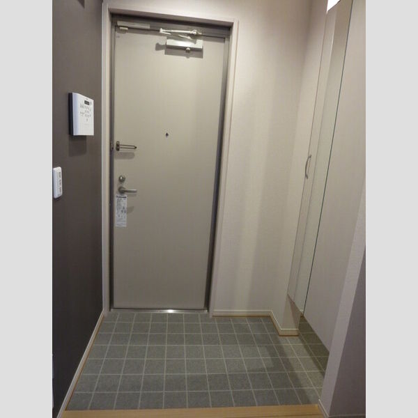 玄関 (303 玄関)