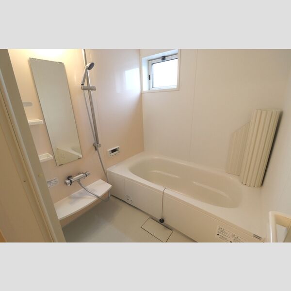 バス (205　浴室)