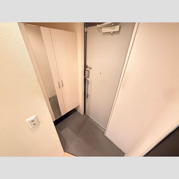 玄関 (玄関)