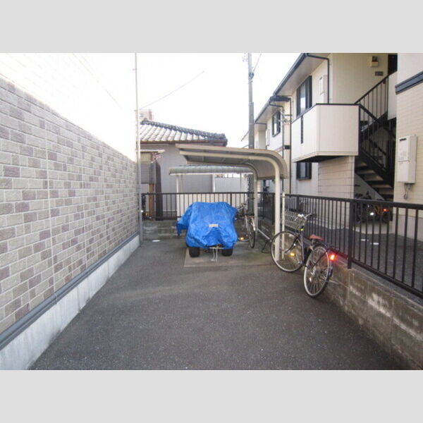 現地周辺 (サイクルポート)