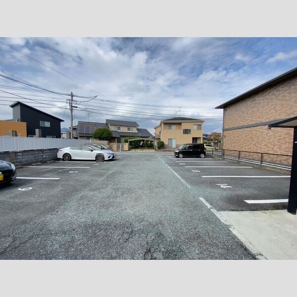 駐車場 (駐車場)
