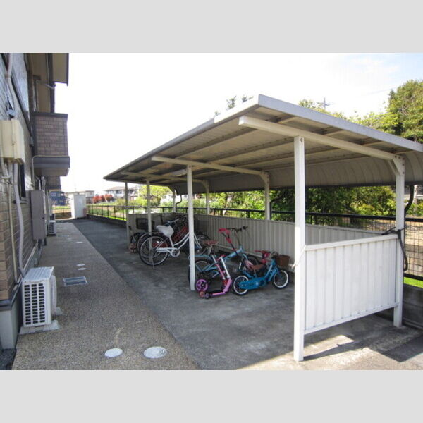 現地周辺 (サイクルポート)