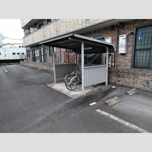 現地周辺 (アーバンライフ 駐輪場)