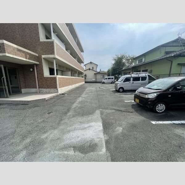 駐車場 (パークサイド島崎　駐車場)