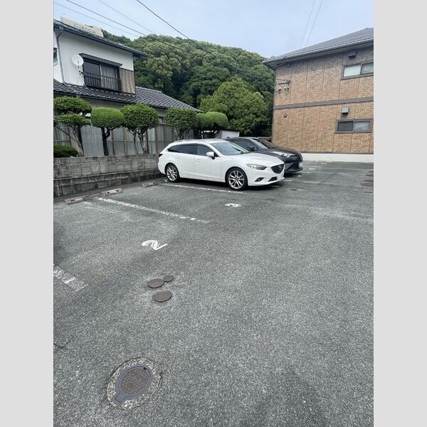 駐車場 (駐車場)