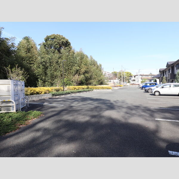 駐車場 (駐車場)