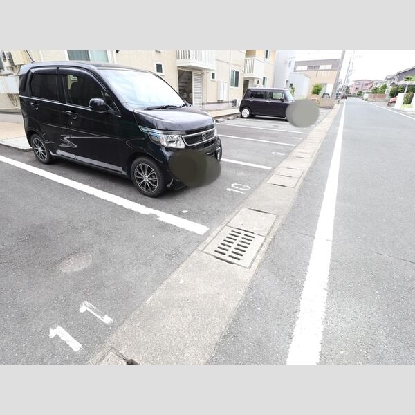 駐車場 (駐車場)