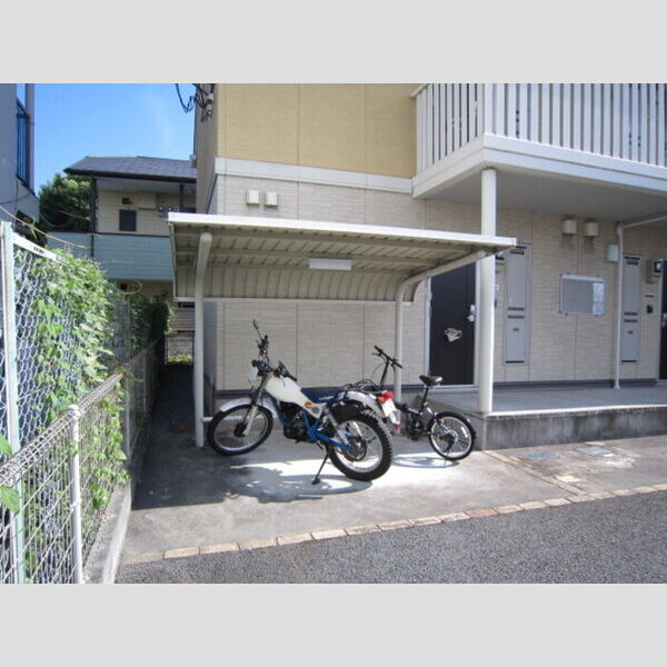 現地周辺 (サイクルポート)