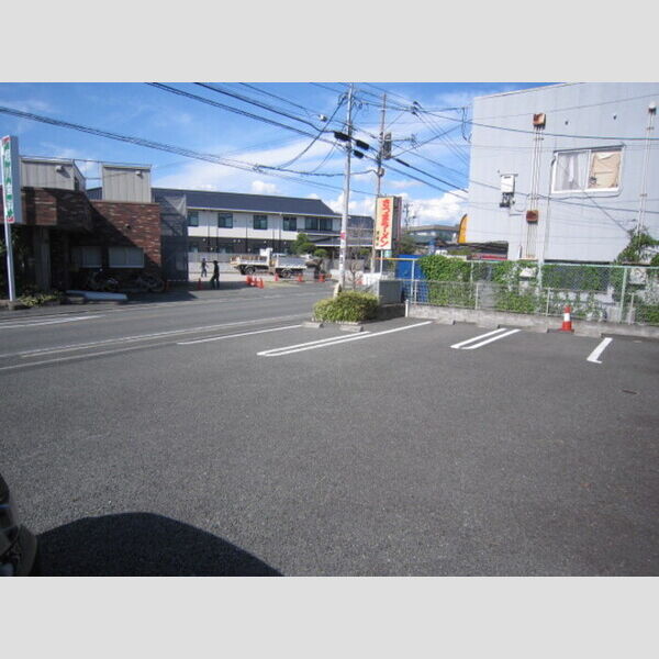 駐車場 (駐車場)