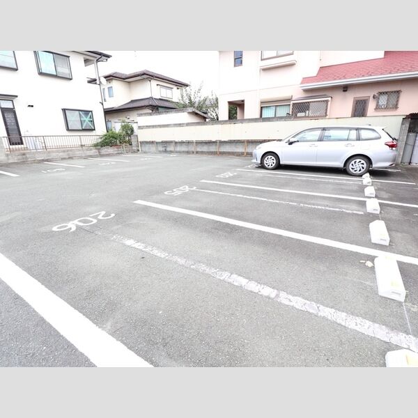 駐車場 (駐車場)