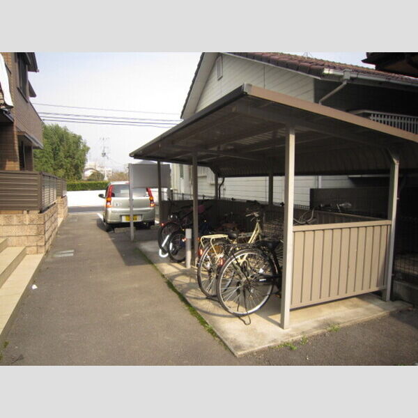 現地周辺 (サイクルポート)