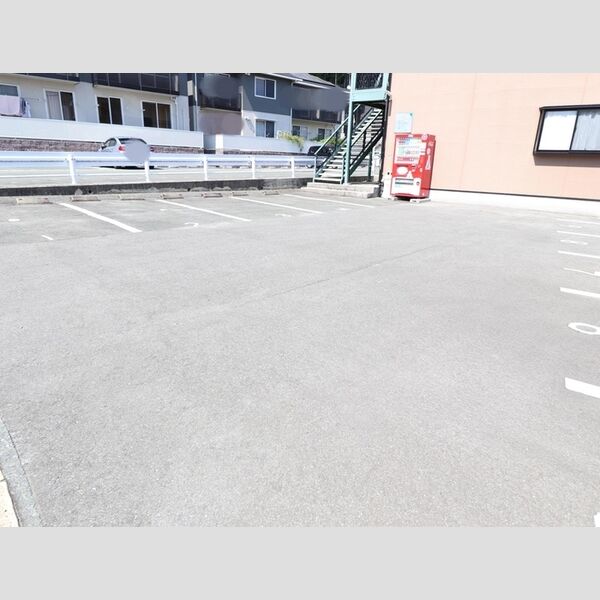 駐車場 (駐車場)