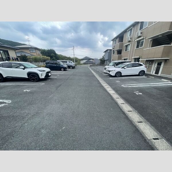 駐車場 (駐車場)