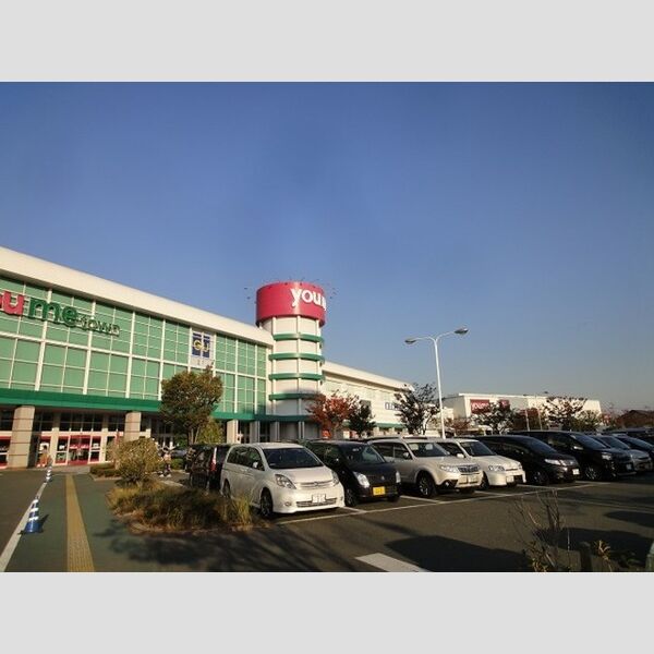 現地周辺 (ゆめタウンはません(2,126m))