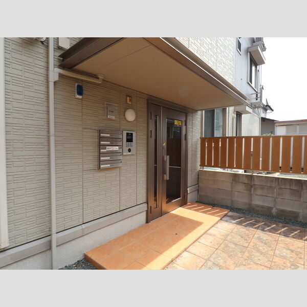 エントランス (エントランス)