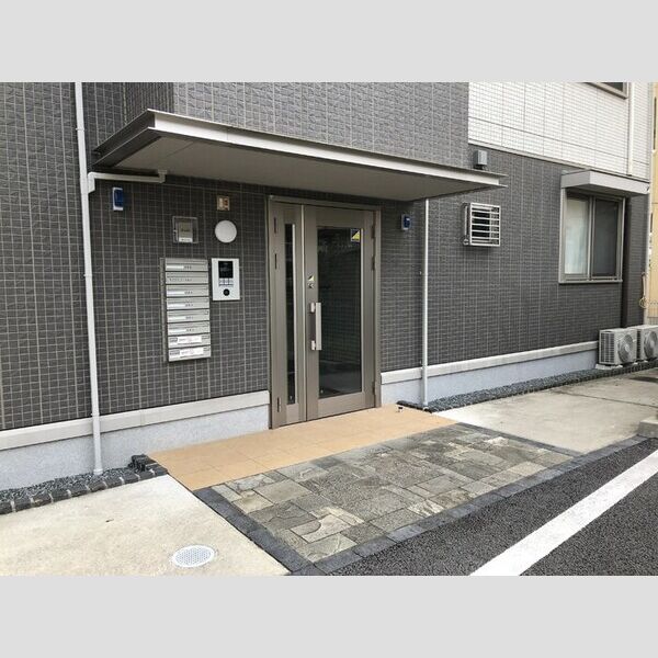 エントランス (エントランス)