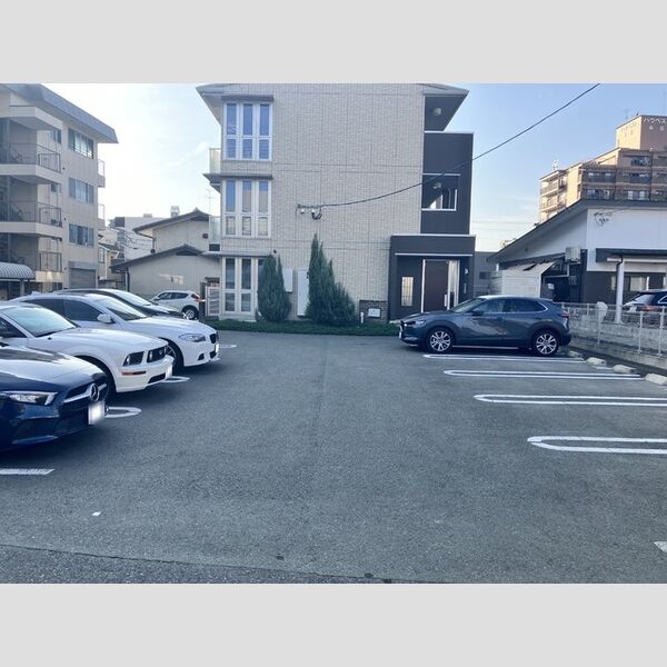 駐車場 (駐車場)