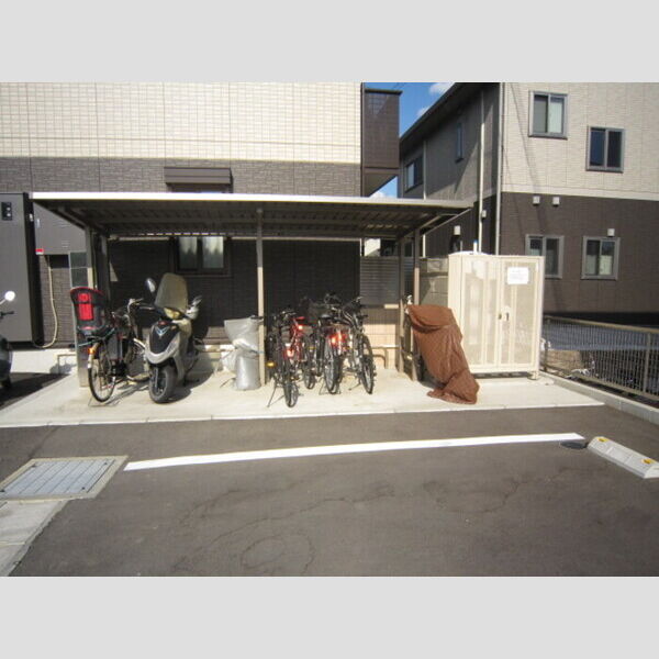 現地周辺 (サイクルポート)