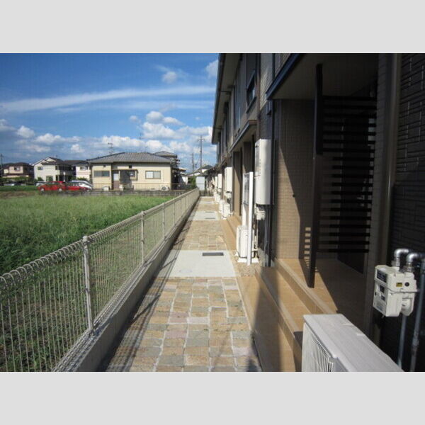 エントランス (エントランス)