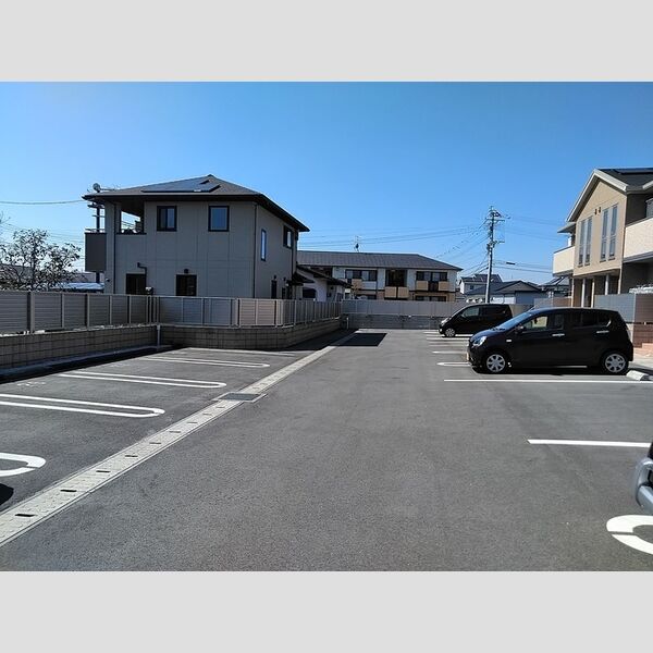 駐車場 (クレール　A棟　駐車場)