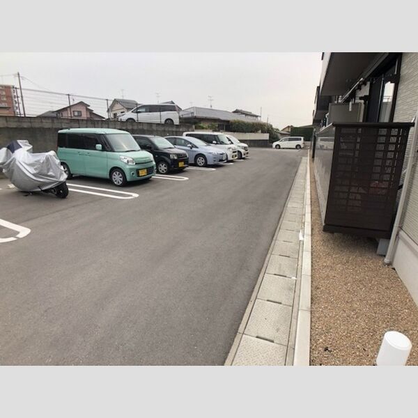 駐車場 (駐車場)